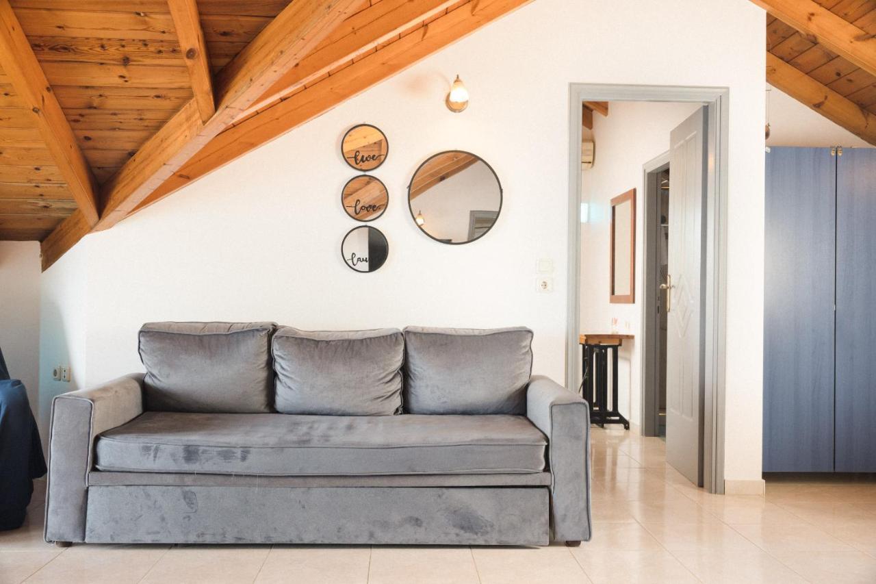George Beachfront Apartments Lithakia  Екстериор снимка