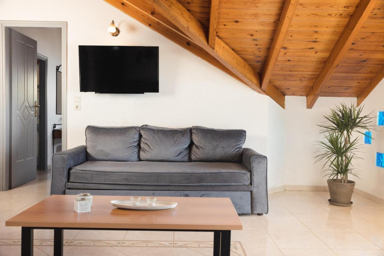George Beachfront Apartments Lithakia  Екстериор снимка
