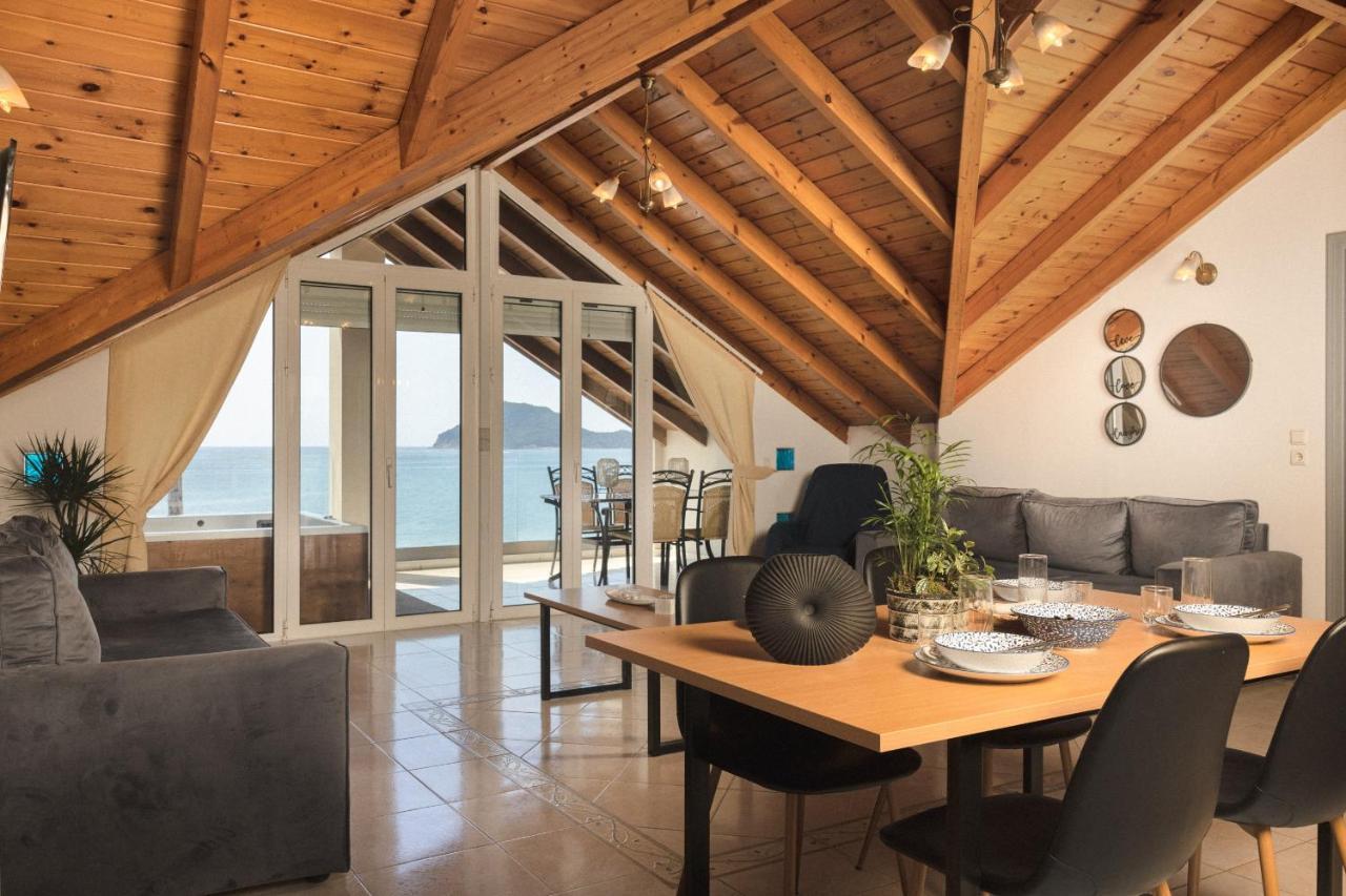 George Beachfront Apartments Lithakia  Екстериор снимка