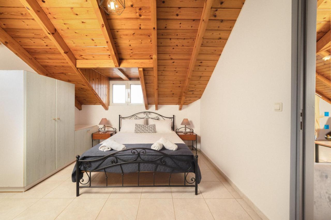 George Beachfront Apartments Lithakia  Екстериор снимка
