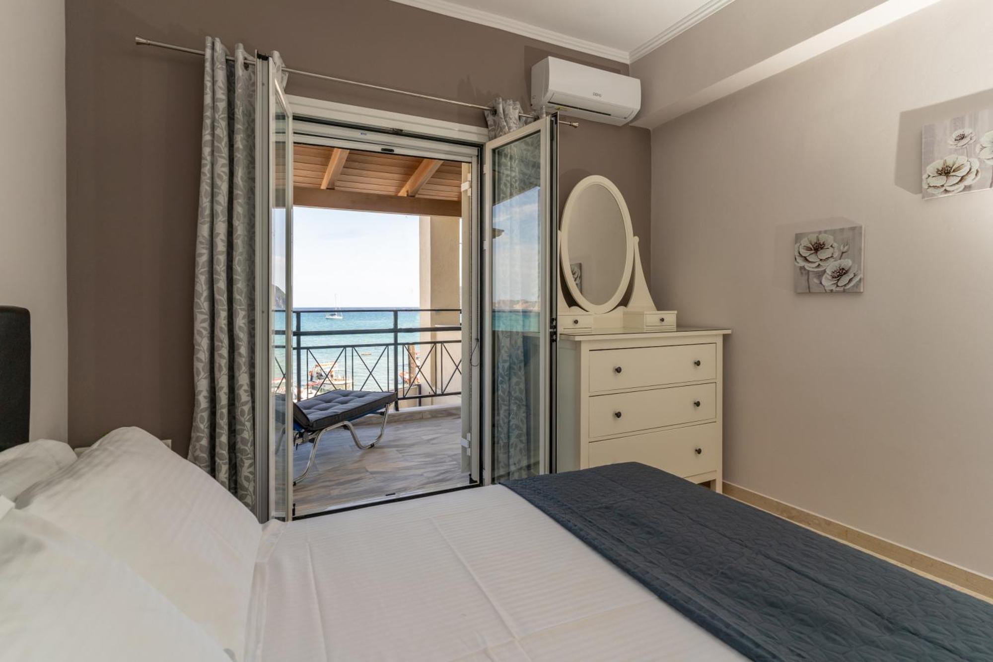 George Beachfront Apartments Lithakia  Стая снимка