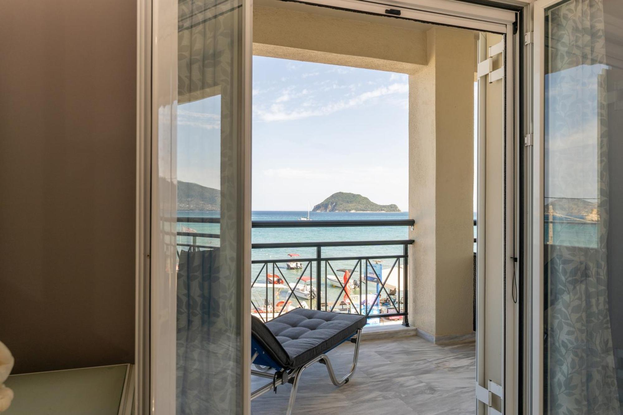 George Beachfront Apartments Lithakia  Стая снимка