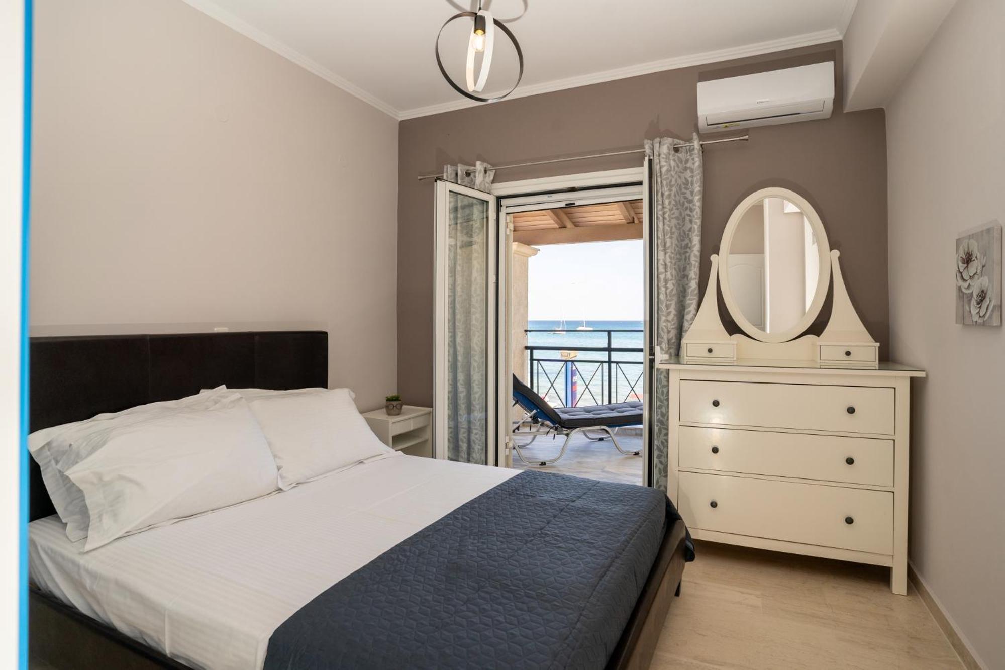 George Beachfront Apartments Lithakia  Стая снимка