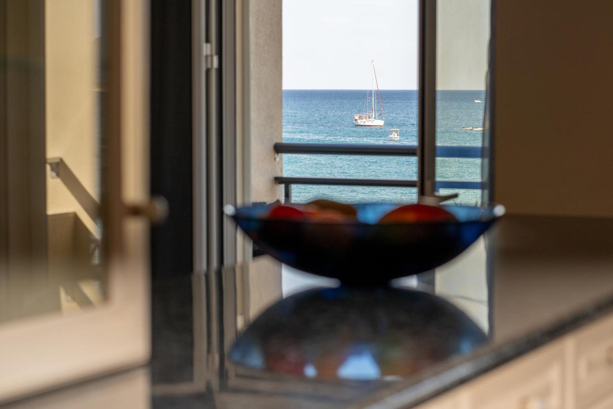 George Beachfront Apartments Lithakia  Стая снимка